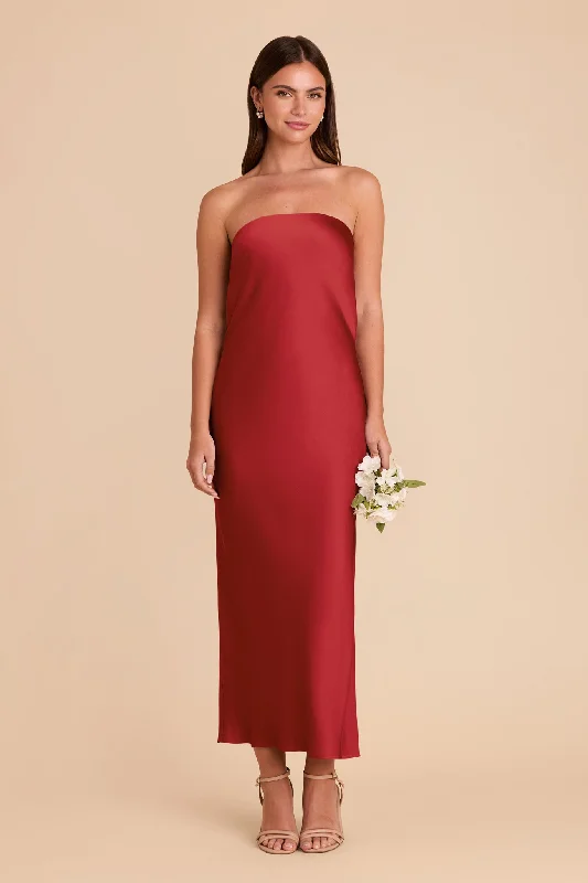 Maternity dress for a baby's first visit to the pool Isla Matte Satin Dress - Ruby Red Maternity dress for a baby's first visit to the pool Isla Matte Satin Dress - Ruby Red