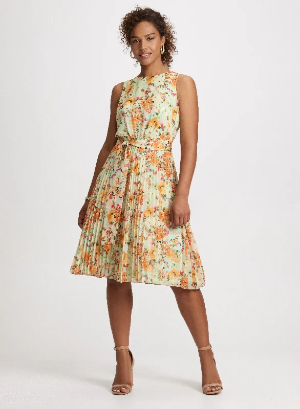 Midi dresses with ruched sleeves for a more fitted and stylish arm look Floral Print Plisse Dress Midi dresses with ruched sleeves for a more fitted and stylish arm look Floral Print Plisse Dress
