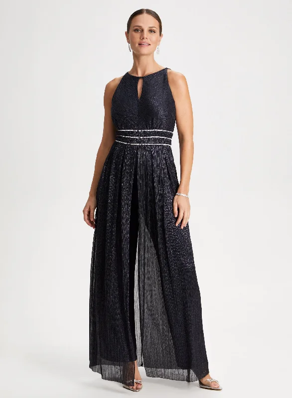 Midi dresses with pleated bodices for a classic and tailored look Metallic Halter Neck Jumpsuit Midi dresses with pleated bodices for a classic and tailored look Metallic Halter Neck Jumpsuit