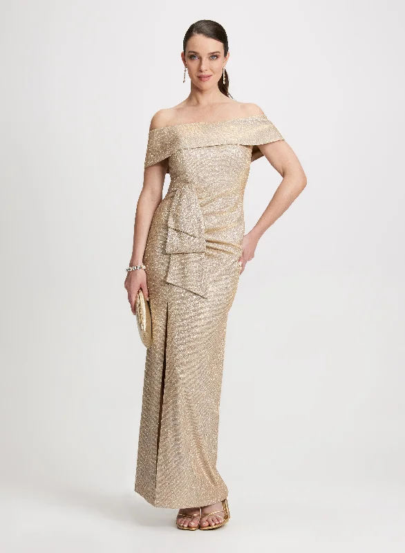 Midi dresses with ruched sleeves for a more fitted and stylish arm look Metallic Off-the-Shoulder Evening Dress Midi dresses with ruched sleeves for a more fitted and stylish arm look Metallic Off-the-Shoulder Evening Dress
