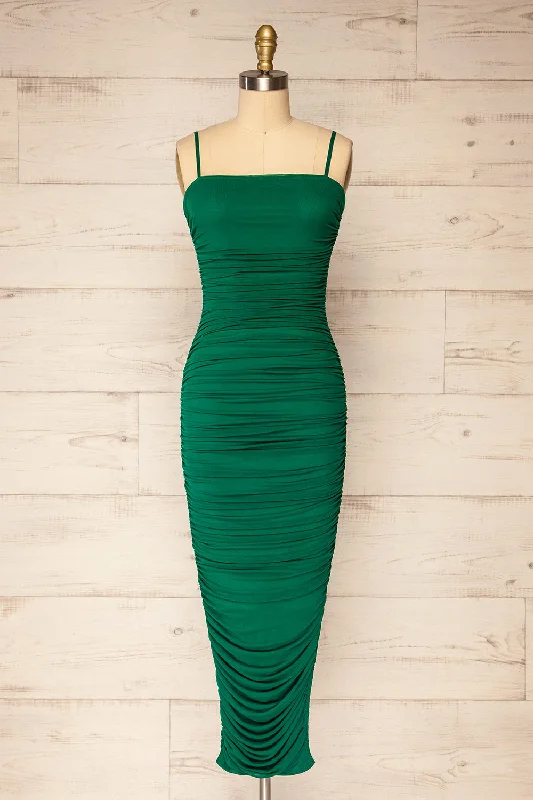 Midi dresses with ruffled sleeves for a more feminine and voluminous look Yurtof Green | Fitted Ruched Midi Dress Midi dresses with ruffled sleeves for a more feminine and voluminous look Yurtof Green | Fitted Ruched Midi Dress