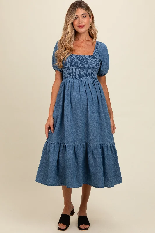 Maternity dress for a baby's first visit to the aquarium Blue Vintage Wash Chambray Smocked Maternity Midi Dress Maternity dress for a baby's first visit to the aquarium Blue Vintage Wash Chambray Smocked Maternity Midi Dress