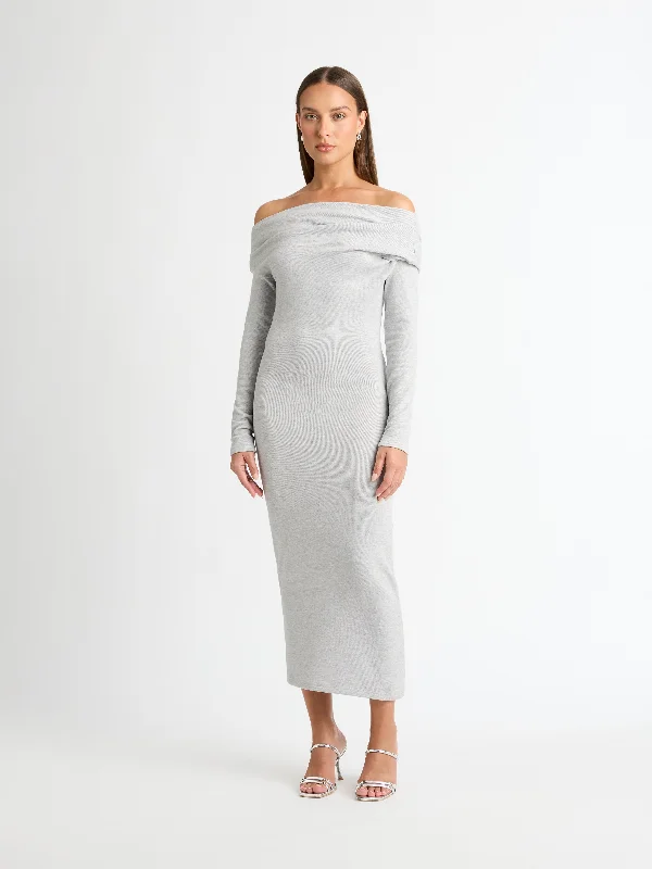 Everyday T - shirt Dress for Teens with Graphic Prints​ STOCKHOLM KNIT DRESS