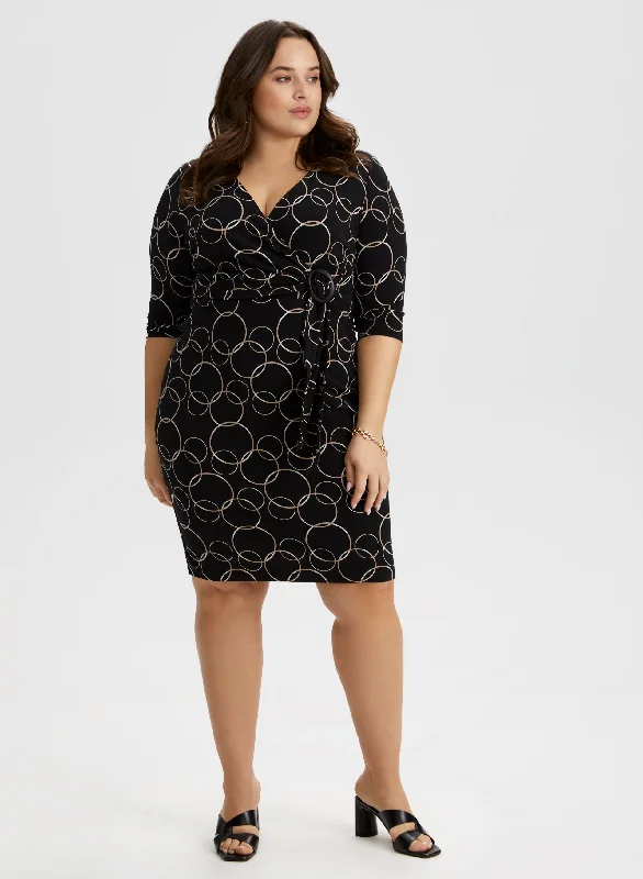 Midi dresses with V - necklines for a flattering and elongating effect Circle Print Dress Midi dresses with V - necklines for a flattering and elongating effect Circle Print Dress