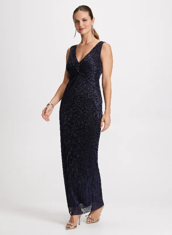 High - low midi dresses with geometric patterns for a modern party Long Metallic V-Neck Dress High - low midi dresses with geometric patterns for a modern party Long Metallic V-Neck Dress