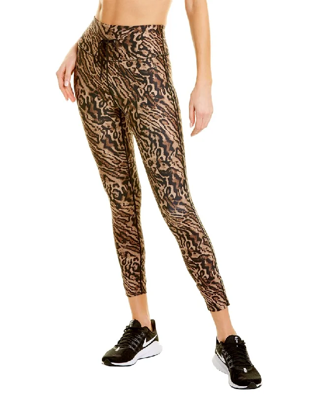 Women's Metallic Tight Trousers in Gold for a Glamorous Party EnsembleGOOD AMERICAN Athletic Stripe 7/8 Legging Women's Metallic Tight Trousers in Gold for a Glamorous Party EnsembleGOOD AMERICAN Athletic Stripe 7/8 Legging