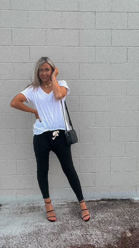 Women's Tight Trousers with Rhinestone Embellishments in Silver for a Sparkly LookSilent Theory Fluid Pants Black Women's Tight Trousers with Rhinestone Embellishments in Silver for a Sparkly LookSilent Theory Fluid Pants Black