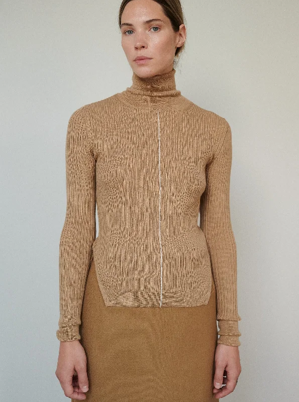 floral print women cardigan for a feminine touchAustėja Merino Wool Turtleneck - Nutmeg floral print women cardigan for a feminine touchAustėja Merino Wool Turtleneck - Nutmeg