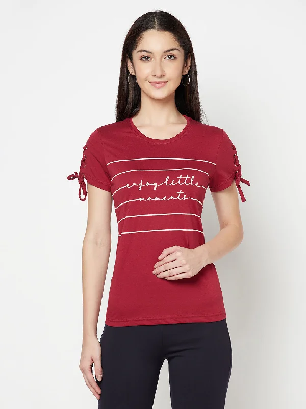 Graphic Print Women T Shirt for a Trendy StatementWomen's Casual Regular Short Sleeve Maroon Round neck Stripe with Typographic print T-Shirt Graphic Print Women T Shirt for a Trendy StatementWomen's Casual Regular Short Sleeve Maroon Round neck Stripe with Typographic print T-Shirt