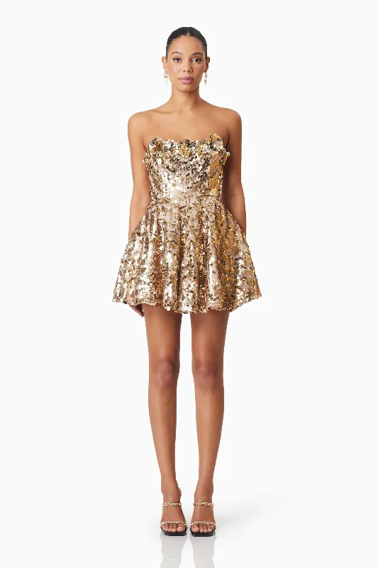 Long - Sleeve Women Dress in Velvet for a Luxurious Winter LookAlisha Strapless Fit & Flare Mini Dress In Gold Long - Sleeve Women Dress in Velvet for a Luxurious Winter LookAlisha Strapless Fit & Flare Mini Dress In Gold