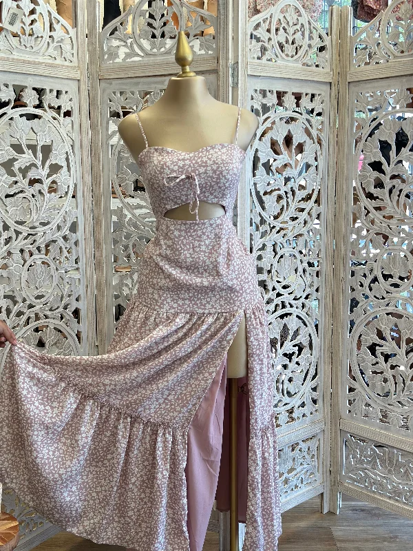 Off - the - Shoulder Women Dress for a Romantic and Feminine LookMauve Cutout Floral Maxi Dress Off - the - Shoulder Women Dress for a Romantic and Feminine LookMauve Cutout Floral Maxi Dress