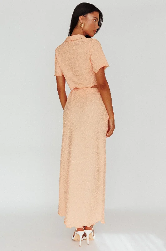 Off - the - Shoulder Women Dress for a Romantic and Feminine LookRoman Midi Skirt Textured Melon Off - the - Shoulder Women Dress for a Romantic and Feminine LookRoman Midi Skirt Textured Melon