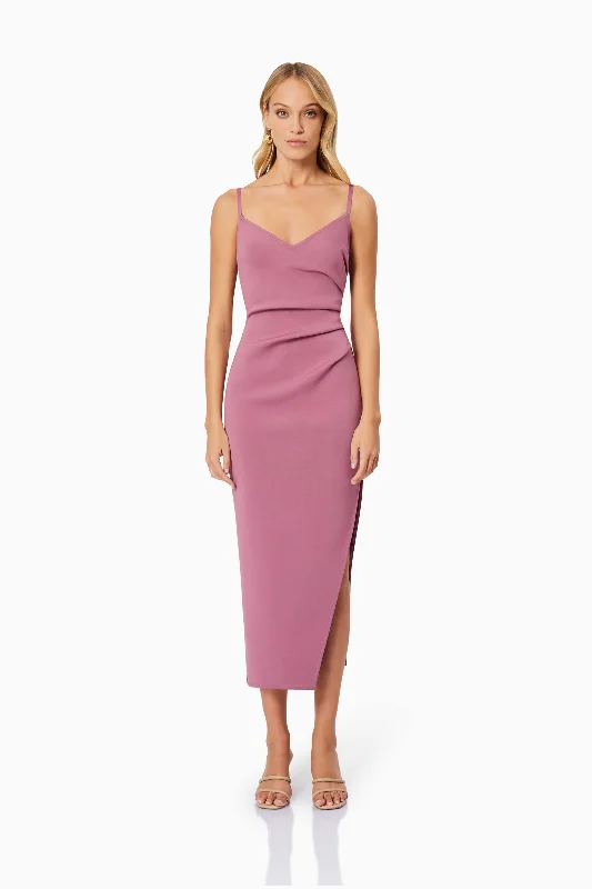 Empire Waist Women Dress to Accentuate the Bust and Conceal the WaistVera Fitted Maxi Dress In Pink Empire Waist Women Dress to Accentuate the Bust and Conceal the WaistVera Fitted Maxi Dress In Pink