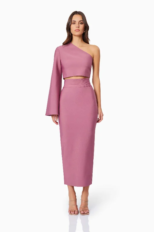 Ruffled Women Dress with Multiple Layers for a Playful and Girly StyleVera Midi Set in Pink Ruffled Women Dress with Multiple Layers for a Playful and Girly StyleVera Midi Set in Pink