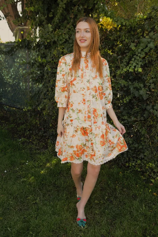 Strapless Women Dress with a Built - in Bra for Comfort and Support Strapless Women Dress with a Built - in Bra for Comfort and Support FIORIE FLORAL SHIFT DRESS byMM Strapless Women Dress with a Built - in Bra for Comfort and Support Strapless Women Dress with a Built - in Bra for Comfort and Support FIORIE FLORAL SHIFT DRESS byMM