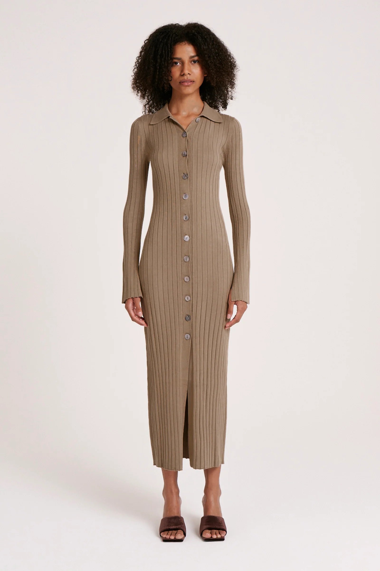 Ruffled Women Dress with Multiple Layers for a Playful and Girly Style Ruffled Women Dress with Multiple Layers for a Playful and Girly Style NOEMI KNIT DRESS- FOG Ruffled Women Dress with Multiple Layers for a Playful and Girly Style Ruffled Women Dress with Multiple Layers for a Playful and Girly Style NOEMI KNIT DRESS- FOG