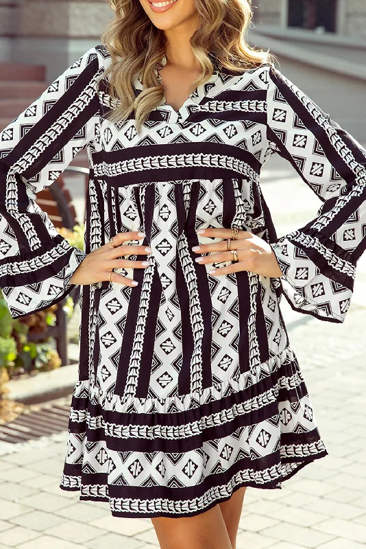 Sleeveless midi dresses with lace details for summer weddingsGeometric Long Sleeve Mini Dress Sleeveless midi dresses with lace details for summer weddingsGeometric Long Sleeve Mini Dress