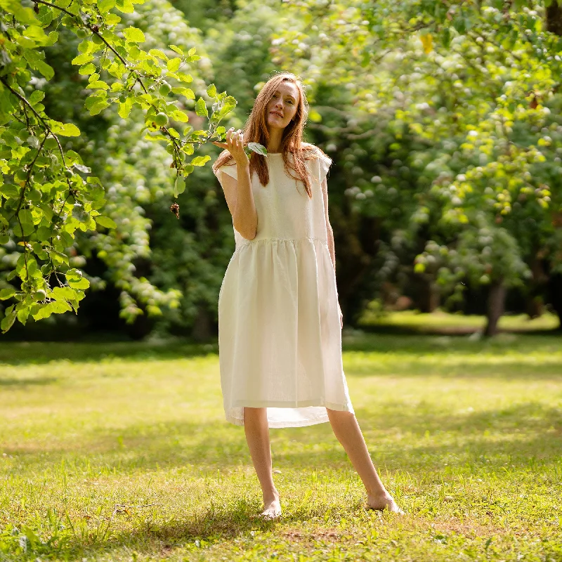 Midi dresses with denim fabric for a casual yet stylish day outSmock Dress Cecilia Pure White Midi dresses with denim fabric for a casual yet stylish day outSmock Dress Cecilia Pure White
