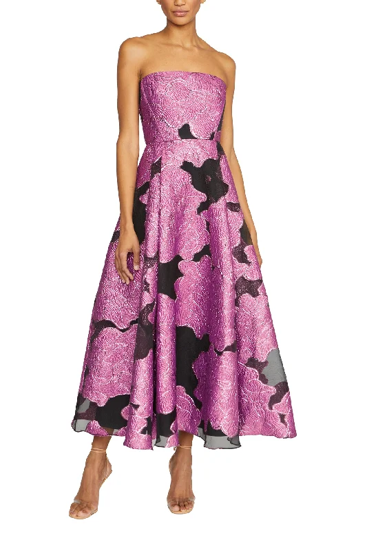 Midi dresses with gathered skirts for a full and flowing silhouetteStrapless Jacquard Midi Dress Midi dresses with gathered skirts for a full and flowing silhouetteStrapless Jacquard Midi Dress