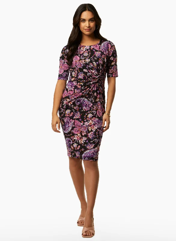 Midi dresses with printed lining for a hidden and stylish detailTwist Detail Paisley Print Dress Midi dresses with printed lining for a hidden and stylish detailTwist Detail Paisley Print Dress