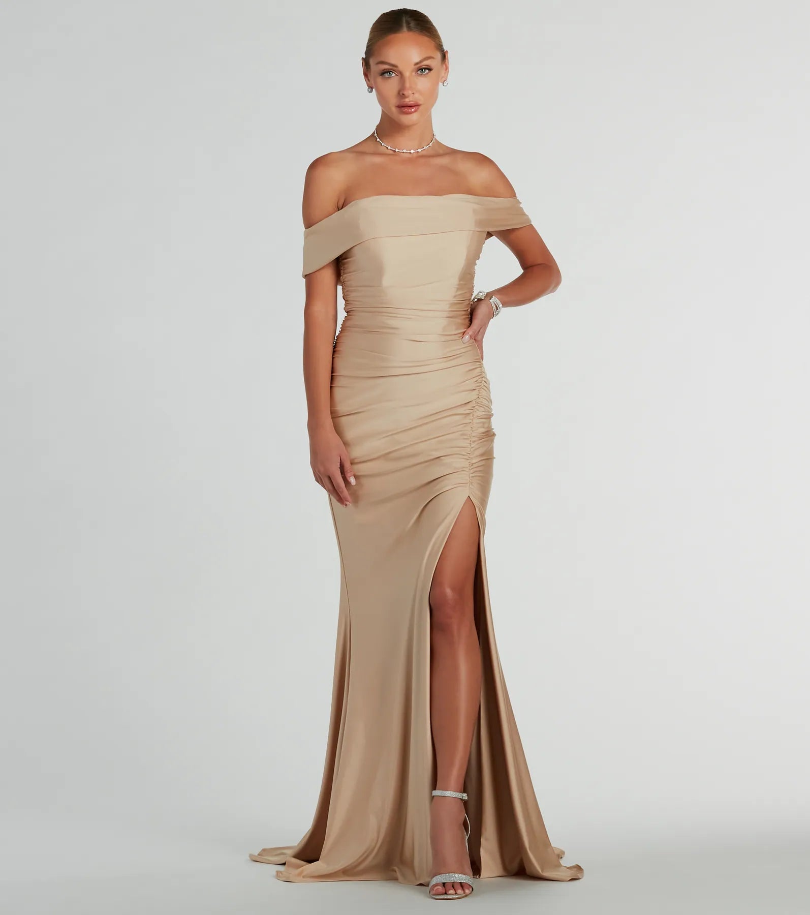 Maxi dresses with a halter neck for a stylish and sophisticated choiceAlicia Off-The-Shoulder Mermaid Formal Dress Maxi dresses with a halter neck for a stylish and sophisticated choiceAlicia Off-The-Shoulder Mermaid Formal Dress