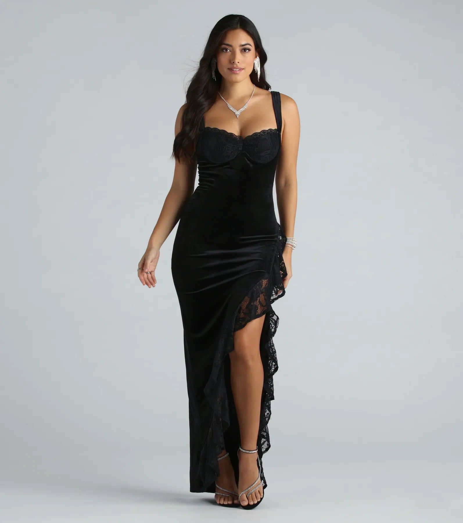 Maxi dresses with a halter neck for a stylish and sophisticated choiceCece Formal Velvet Lace Sweetheart Long Dress Maxi dresses with a halter neck for a stylish and sophisticated choiceCece Formal Velvet Lace Sweetheart Long Dress