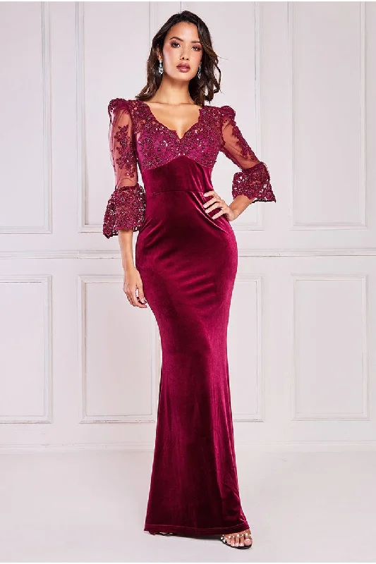 Printed maxi dresses with abstract patterns for an artistic lookGoddiva Scalloped Lace & Velvet Maxi Dress - Burgundy Printed maxi dresses with abstract patterns for an artistic lookGoddiva Scalloped Lace & Velvet Maxi Dress - Burgundy