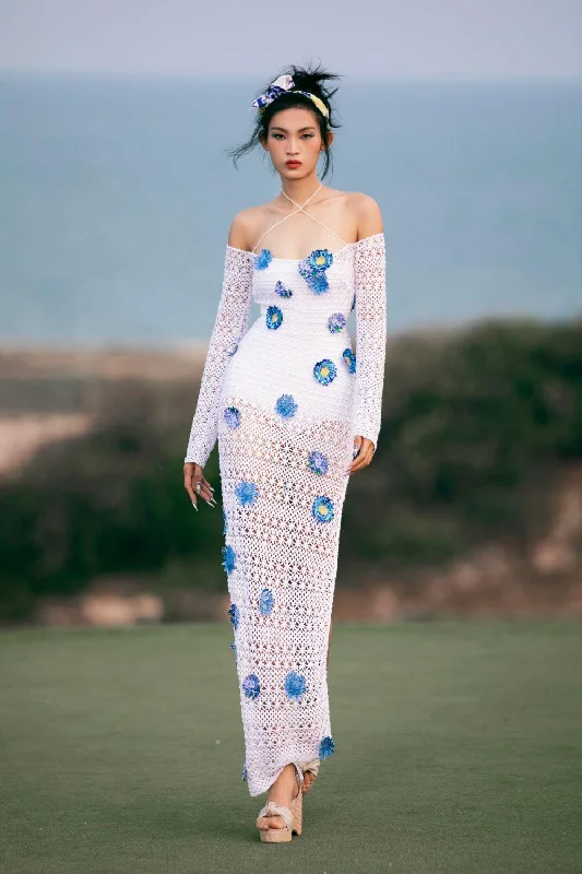Maxi dresses with ribbed textures for a unique and tactile lookNoa Slit Halter Neck Knitted Fabric Maxi Dress Maxi dresses with ribbed textures for a unique and tactile lookNoa Slit Halter Neck Knitted Fabric Maxi Dress