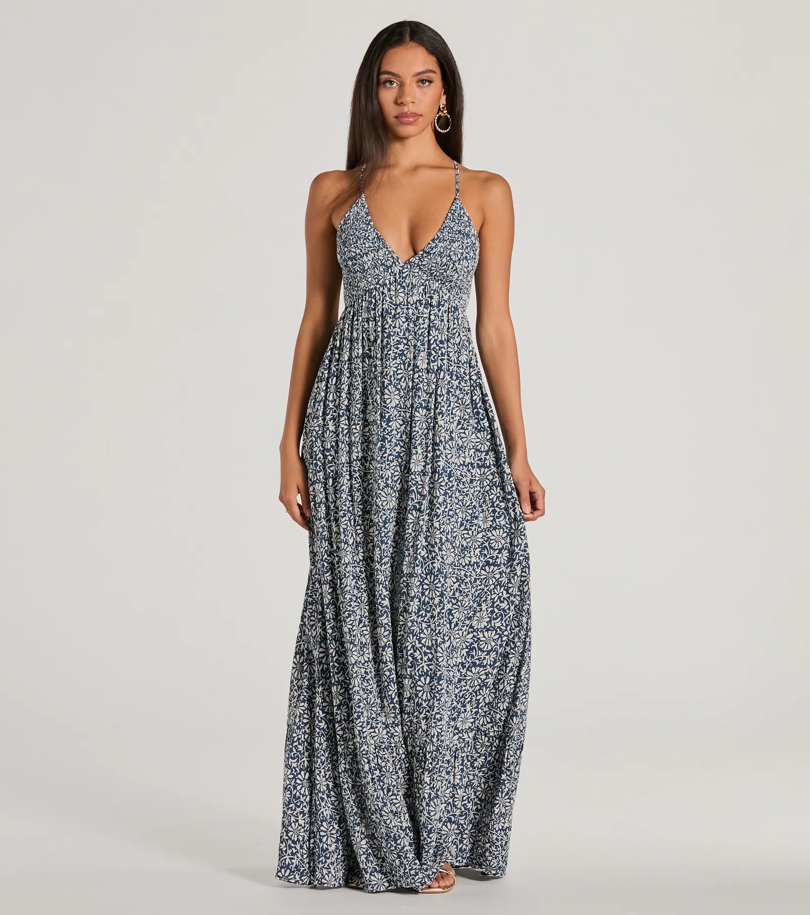 Maxi dresses with off - the - shoulder styles for a romantic and breezy lookStroll The Beach V-Neck Floral Paisley Maxi Dress Maxi dresses with off - the - shoulder styles for a romantic and breezy lookStroll The Beach V-Neck Floral Paisley Maxi Dress