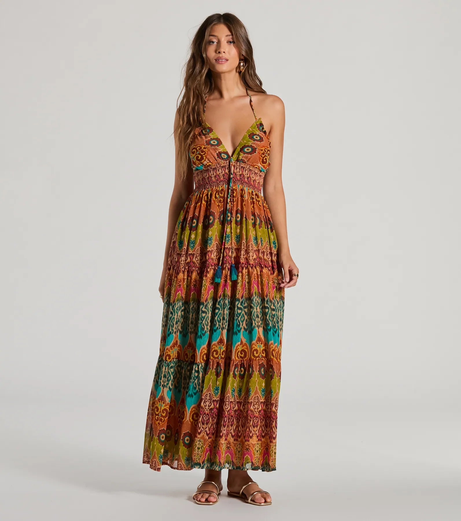 Maxi dresses with a ruched bodice for a more form - fitting and feminine shapeSummer Dreams Halter V-Neck Boho Chiffon Maxi Dress Maxi dresses with a ruched bodice for a more form - fitting and feminine shapeSummer Dreams Halter V-Neck Boho Chiffon Maxi Dress