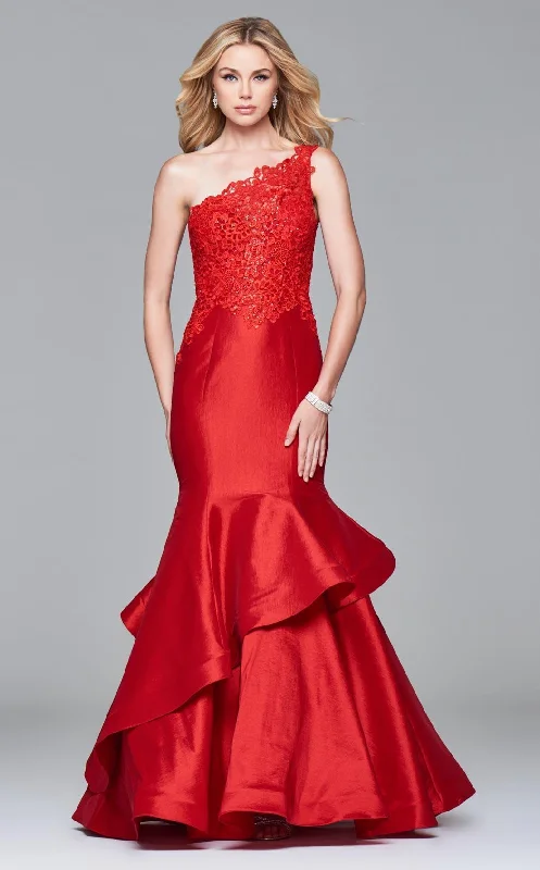 Prom dresses with lace - up side panels and ruffled bodices for a feminine and detailed lookFaviana 7970 Dress Prom dresses with lace - up side panels and ruffled bodices for a feminine and detailed lookFaviana 7970 Dress