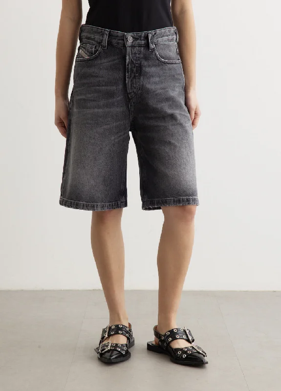 Denim Women Shorts with Distressed Details for a Casual VibeDe-Sire-Short Calzoncini Denim Shorts Denim Women Shorts with Distressed Details for a Casual VibeDe-Sire-Short Calzoncini Denim Shorts