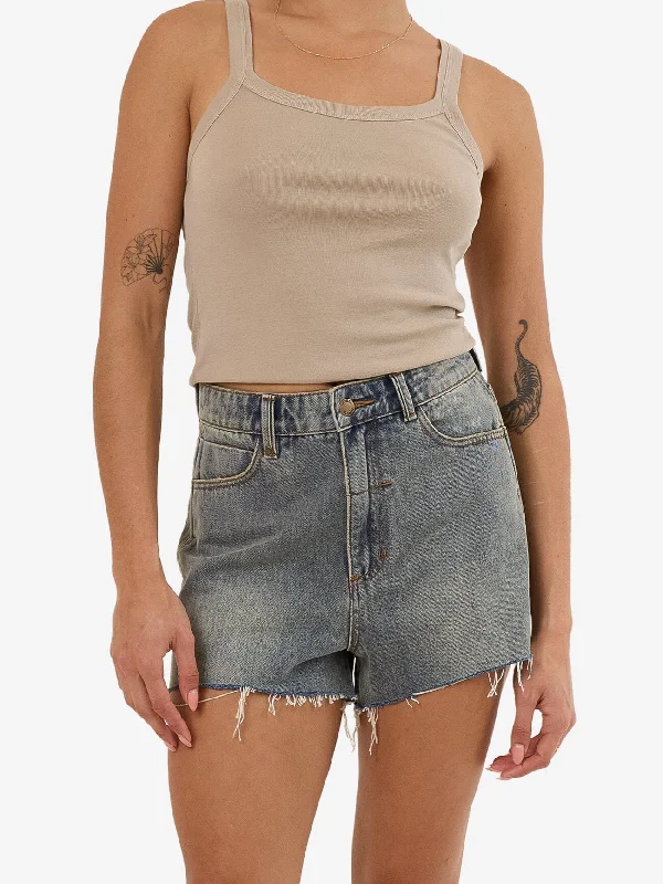 Bermuda Women Shorts for a Classic and Sophisticated LookSadie Short - Worn Out Blue Bermuda Women Shorts for a Classic and Sophisticated LookSadie Short - Worn Out Blue
