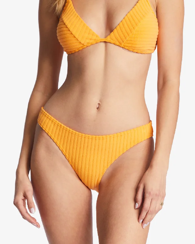 Sports bikini for high - intensity water activities like surfingIn The Loop Isla Bikini Bottom Sports bikini for high - intensity water activities like surfingIn The Loop Isla Bikini Bottom