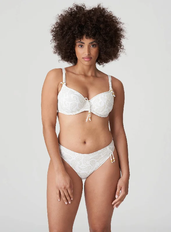 Floral - printed bikini for a feminine and colorful beach vibePrima Donna Swimwear: Sidari Rio Bikini Brief White Yacht Floral - printed bikini for a feminine and colorful beach vibePrima Donna Swimwear: Sidari Rio Bikini Brief White Yacht