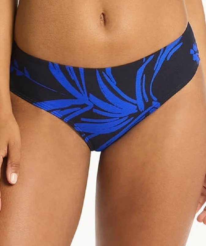High - waisted bikini for a retro and tummy - flattering lookSea Level Tradewind Mid Bikini Brief - Night Sky High - waisted bikini for a retro and tummy - flattering lookSea Level Tradewind Mid Bikini Brief - Night Sky
